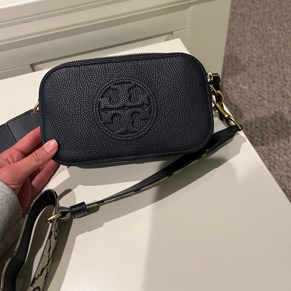 Tory Burch Handbags - Tory Burch Miller Crossbody
